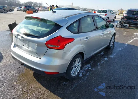 2015 Ford Focus Se z USA, uszkodzony, nr VIN 1FADP3K23FL215074